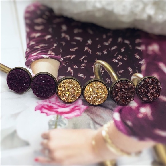 GIFTED WITH PURCHASE. HAND Made druzy earrings - Picture 2 of 6